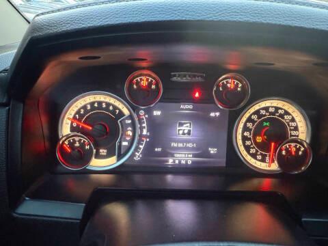 RAM 1500 4WD Crew Cab 140.5" Sport 2016