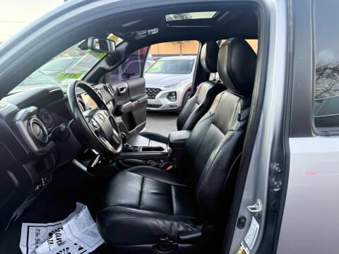 Toyota Tacoma 4WD TRD Off Road Double Cab 5' Bed V6 AT (Natl) 2019