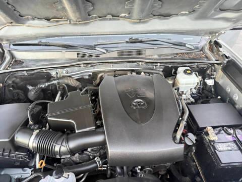 Toyota Tacoma 4WD TRD Off Road Double Cab 5' Bed V6 AT (Natl) 2019