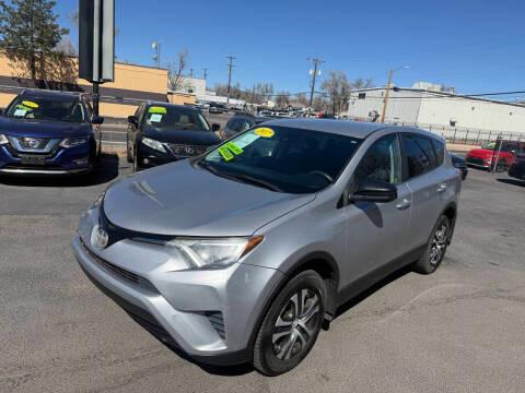 Toyota RAV4 LE AWD (Natl) 2017