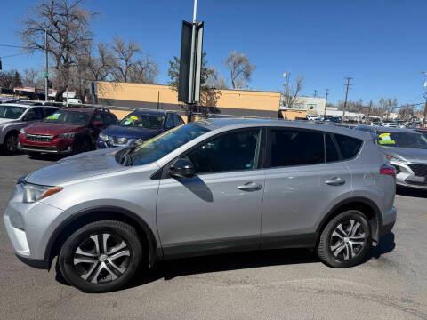 Toyota RAV4 LE AWD (Natl) 2017