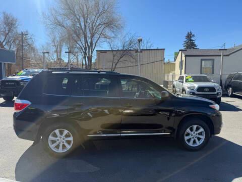 Toyota Highlander 4WD 4dr V6 (Natl) 2013