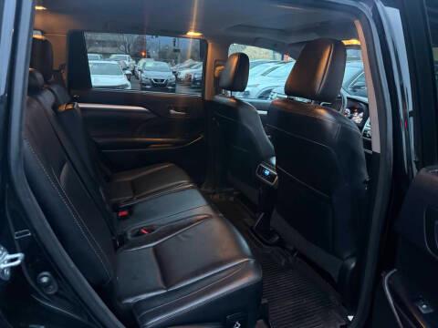 Toyota Highlander AWD 4dr V6 XLE (Natl) 2016