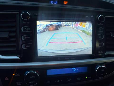 Toyota Highlander AWD 4dr V6 XLE (Natl) 2016