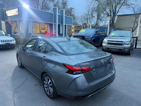 Nissan Versa SV CVT 2021
