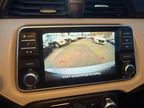 Nissan Versa SV CVT 2021