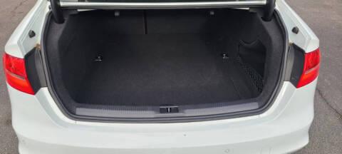 Audi A4 4dr Sdn Auto quattro 2.0T Premium Plus 2014