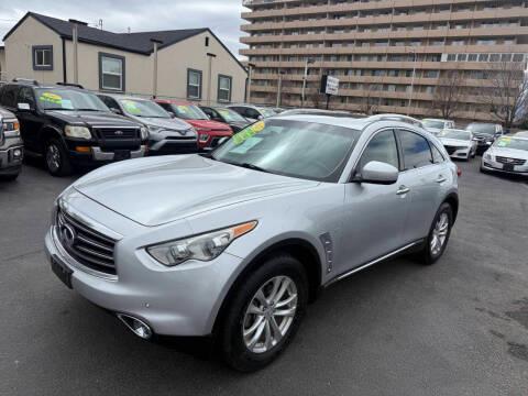 Infiniti QX70 AWD 4dr 2015