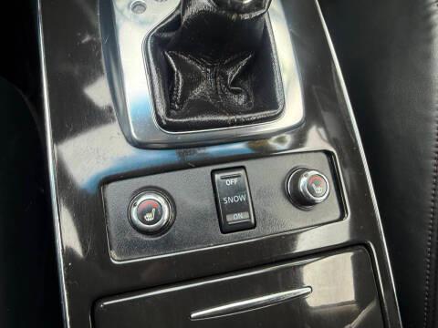 Infiniti QX70 AWD 4dr 2015