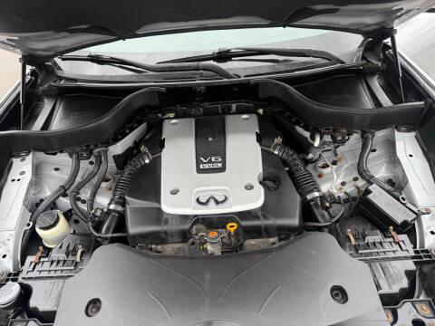 Infiniti QX70 AWD 4dr 2015