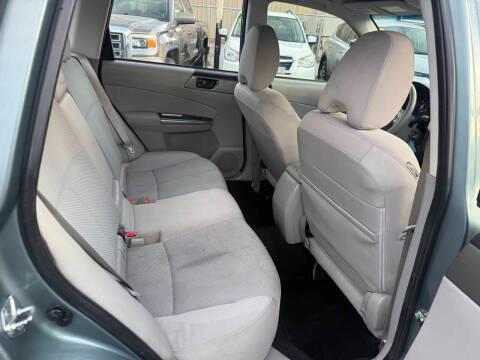 Subaru Forester 4dr Auto 2.5X 2012