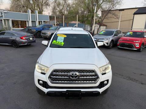 Toyota Tacoma TRD Off Road Double Cab 6' Bed V6 4x4 AT (Natl) 2017