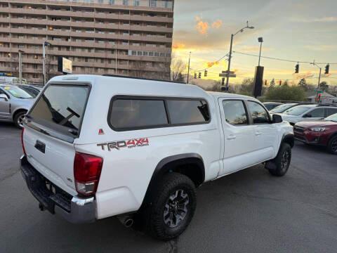 Toyota Tacoma TRD Off Road Double Cab 6' Bed V6 4x4 AT (Natl) 2017