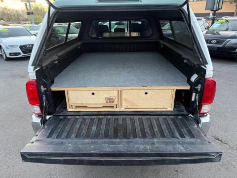 Toyota Tacoma TRD Off Road Double Cab 6' Bed V6 4x4 AT (Natl) 2017