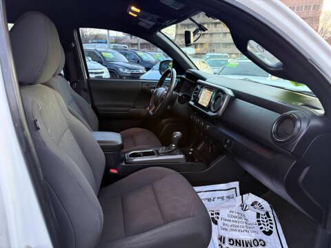 Toyota Tacoma TRD Off Road Double Cab 6' Bed V6 4x4 AT (Natl) 2017