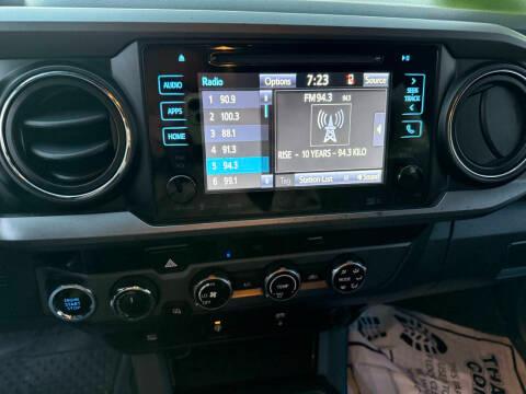 Toyota Tacoma TRD Off Road Double Cab 6' Bed V6 4x4 AT (Natl) 2017