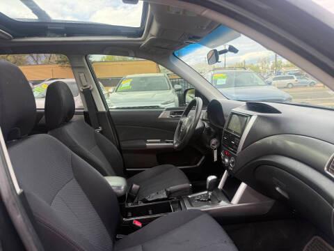 Subaru Forester 4dr Auto 2.5X Premium 2012