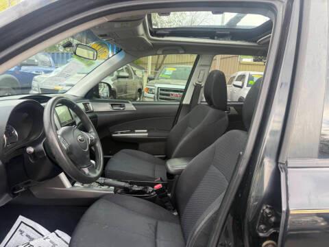 Subaru Forester 4dr Auto 2.5X Premium 2012