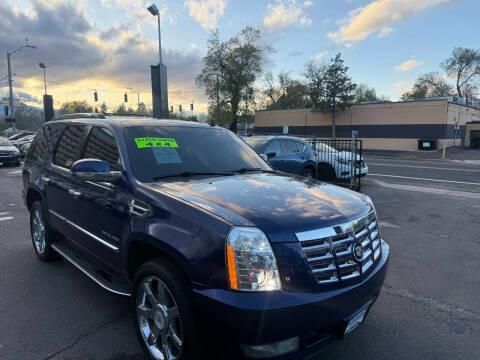 Cadillac Escalade AWD 4dr Luxury 2012