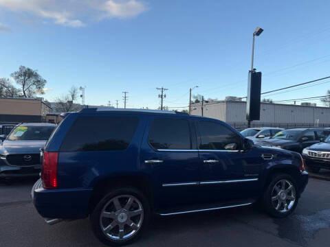 Cadillac Escalade AWD 4dr Luxury 2012