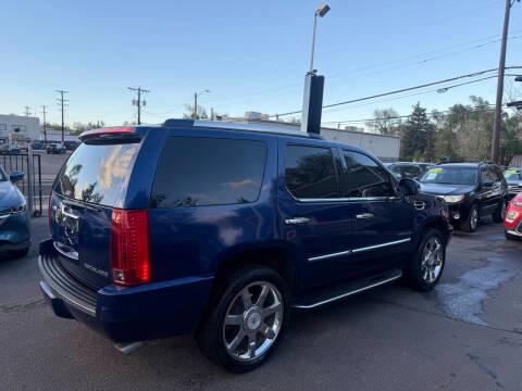 Cadillac Escalade AWD 4dr Luxury 2012