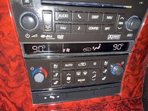 Cadillac Escalade AWD 4dr Luxury 2012