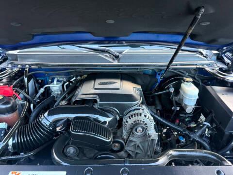 Cadillac Escalade AWD 4dr Luxury 2012