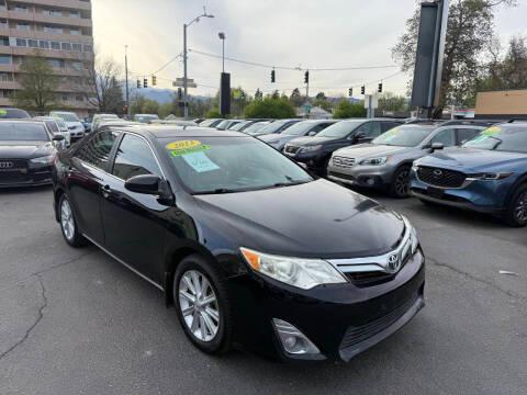 Toyota Camry 4dr Sdn I4 Auto XLE (Natl) 2013