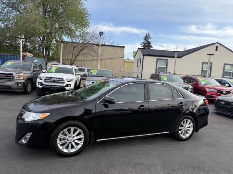 Toyota Camry 4dr Sdn I4 Auto XLE (Natl) 2013