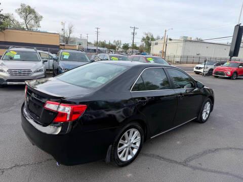 Toyota Camry 4dr Sdn I4 Auto XLE (Natl) 2013