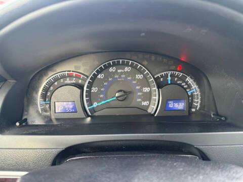 Toyota Camry 4dr Sdn I4 Auto XLE (Natl) 2013