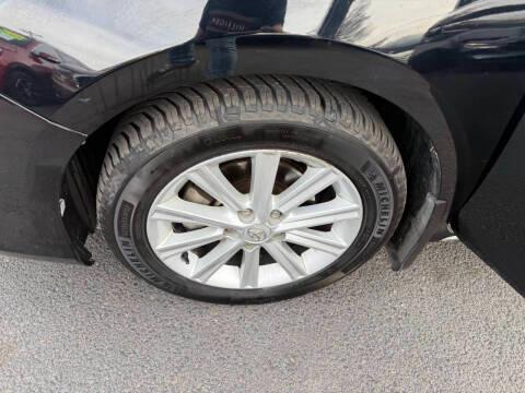 Toyota Camry 4dr Sdn I4 Auto XLE (Natl) 2013