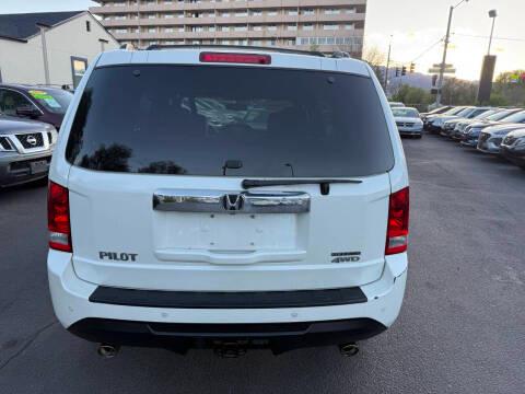 Honda Pilot 4WD 4dr Touring w/RES & Navi 2015