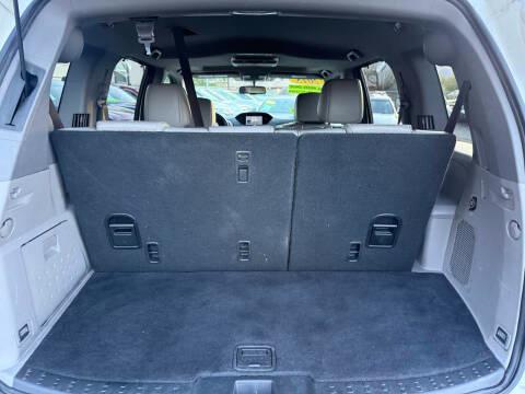 Honda Pilot 4WD 4dr Touring w/RES & Navi 2015