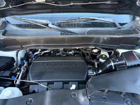 Honda Pilot 4WD 4dr Touring w/RES & Navi 2015