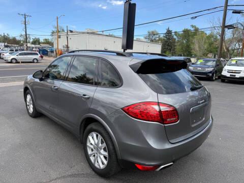 Porsche Cayenne AWD 4dr Tiptronic 2012
