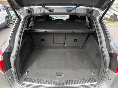 Porsche Cayenne AWD 4dr Tiptronic 2012