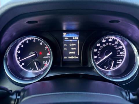 Toyota Camry XLE Auto (Natl) 2019