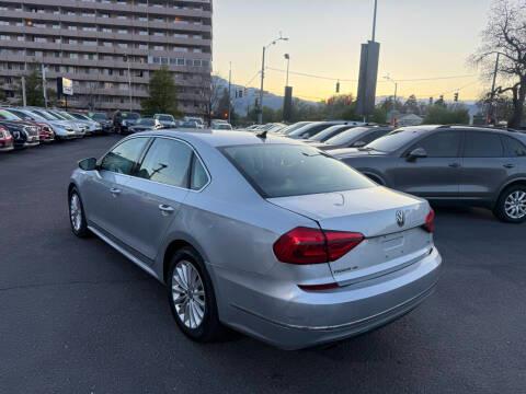 Volkswagen Passat 4dr Sdn 1.8T Auto SE 2016