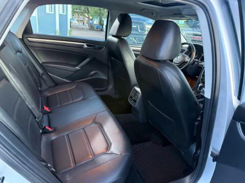 Volkswagen Passat 4dr Sdn 1.8T Auto SE 2016