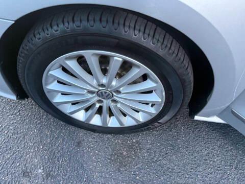 Volkswagen Passat 4dr Sdn 1.8T Auto SE 2016