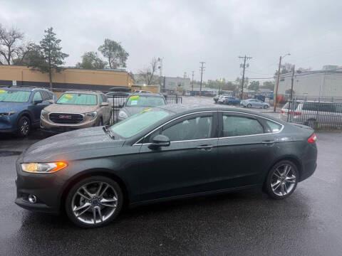Ford Fusion 4dr Sdn Titanium FWD 2016