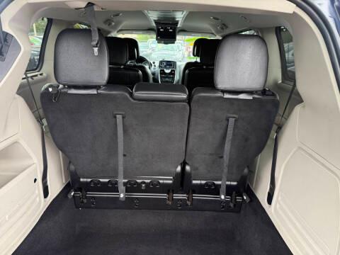 Chrysler Town & Country 4dr Wgn Touring 2016
