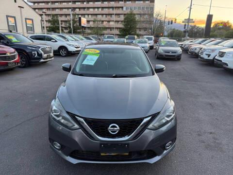 Nissan Sentra 4dr Sdn I4 CVT SR 2016
