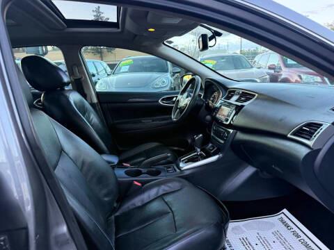 Nissan Sentra 4dr Sdn I4 CVT SR 2016