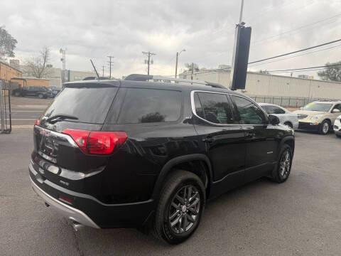 GMC Acadia AWD 4dr SLT w/SLT-1 2017