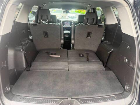 GMC Acadia AWD 4dr SLT w/SLT-1 2017
