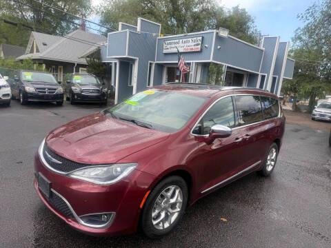 Chrysler Pacifica Limited FWD 2019