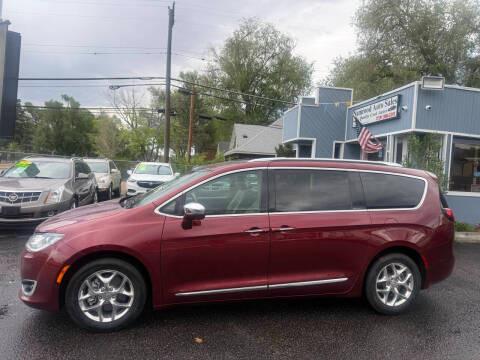 Chrysler Pacifica Limited FWD 2019
