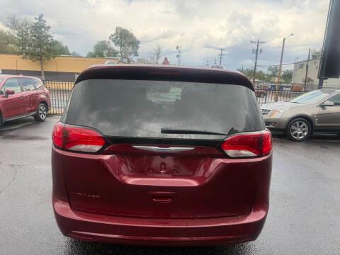Chrysler Pacifica Limited FWD 2019